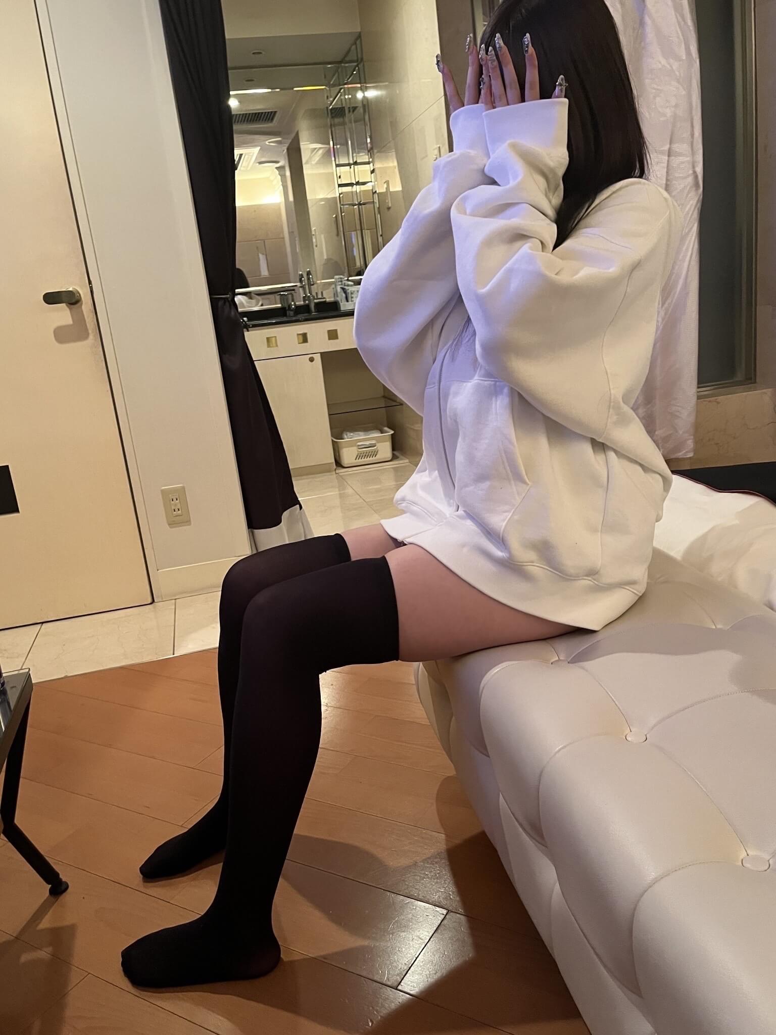 【P活女子画像】この後おぢのくっさいチ〇ポしゃぶるパパ活女子たちがこちら