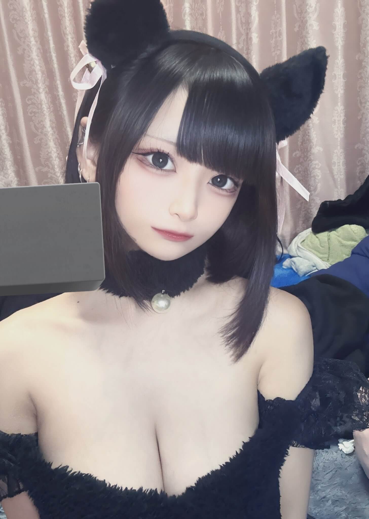 【画像】このままラブホ直行してハメ倒したいドスケベコスプレ女の子