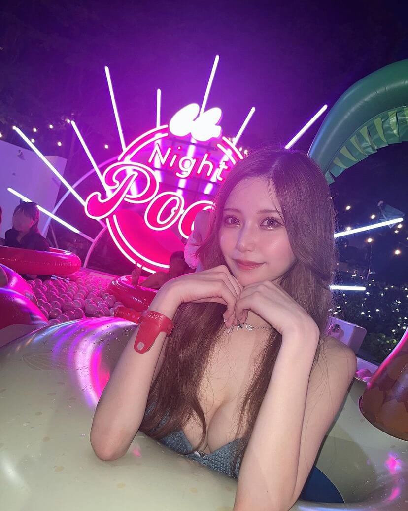【画像】この日の為にカラダを整えてきた女の子たちの水着姿♡