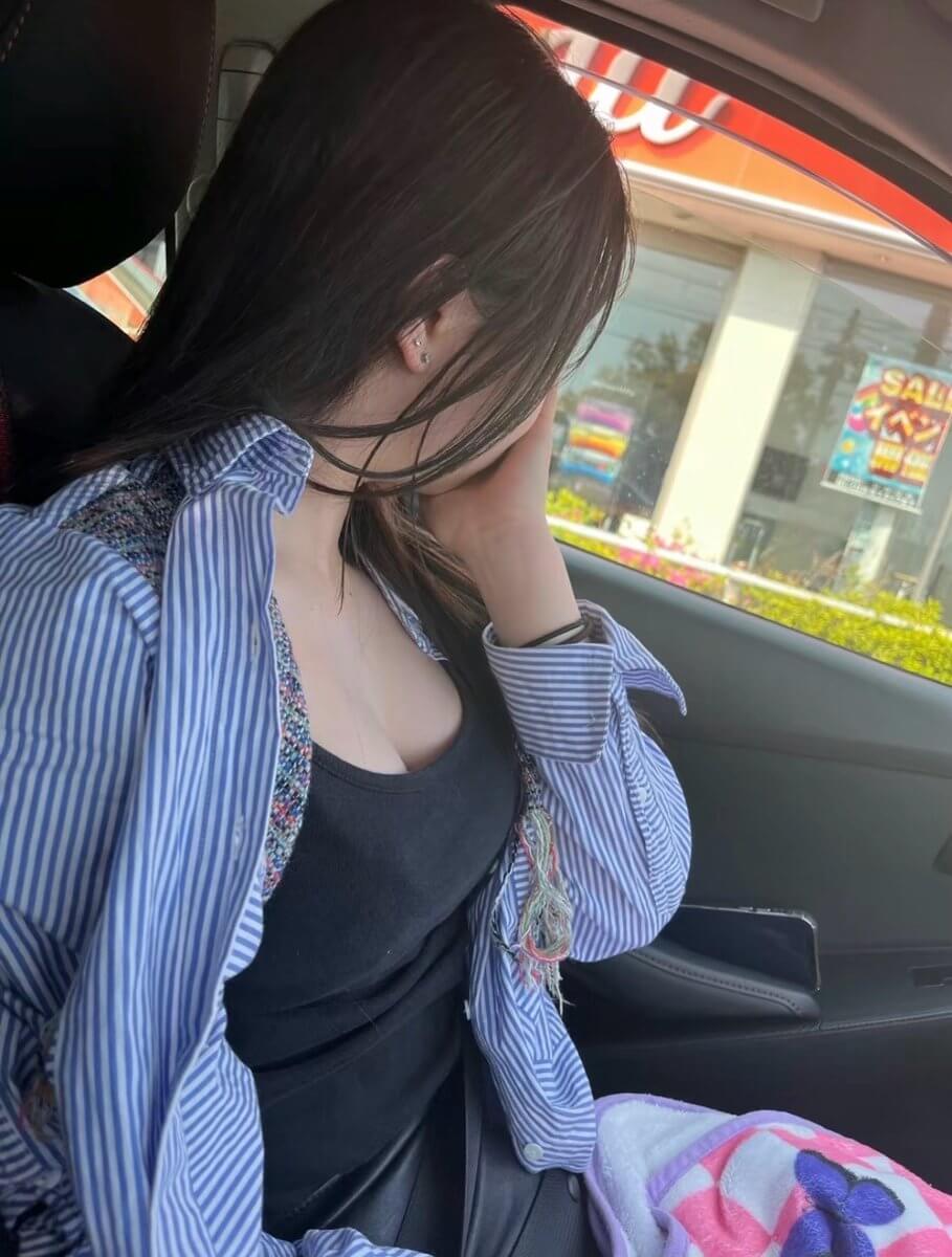 【画像】カワイイ子たちのこんな谷間を見ない男の方が逆に意識してるだろｗｗ