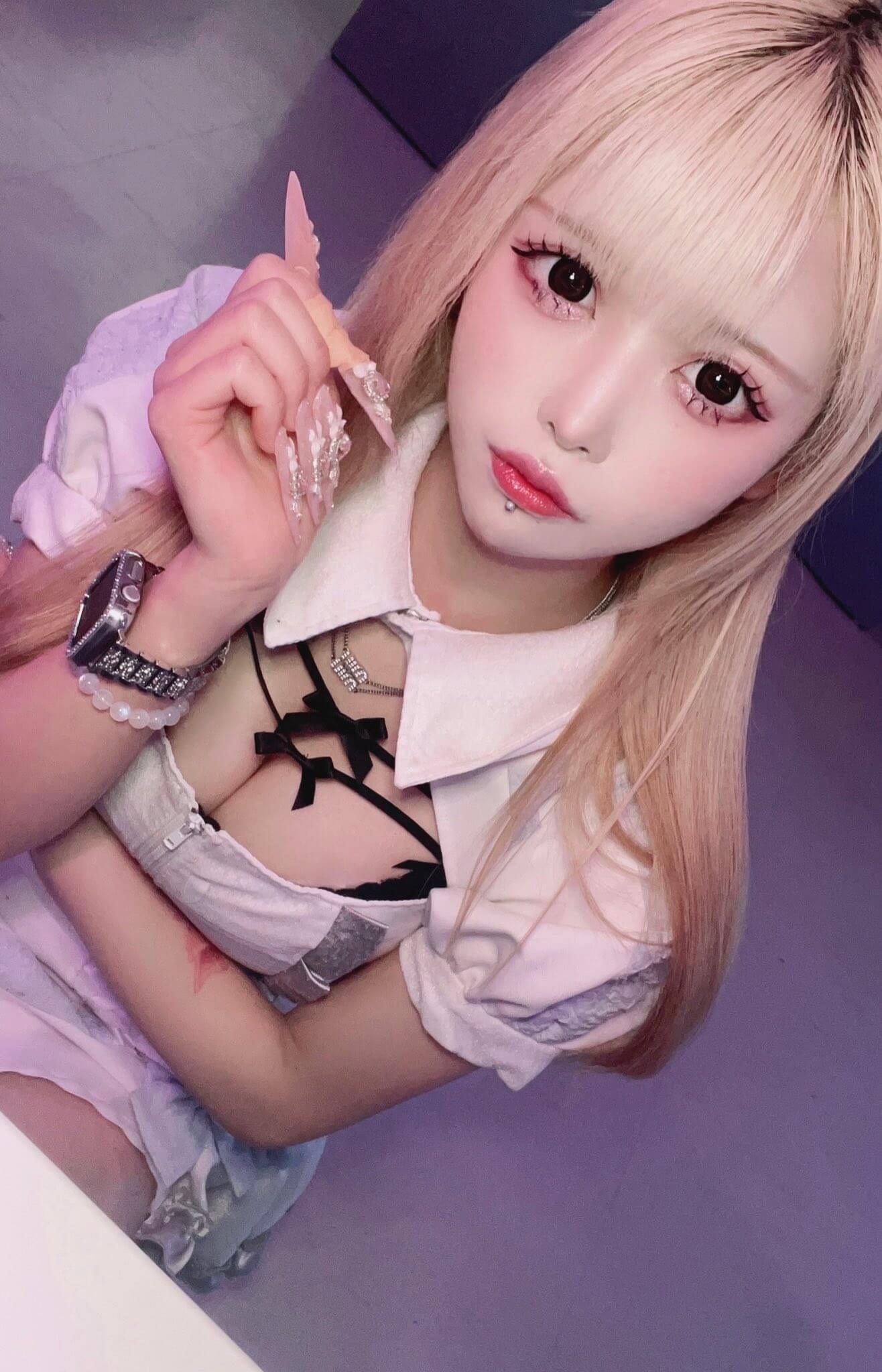 【画像】キャバ嬢よりもコンカフェ嬢のほうがえろかわいくない？