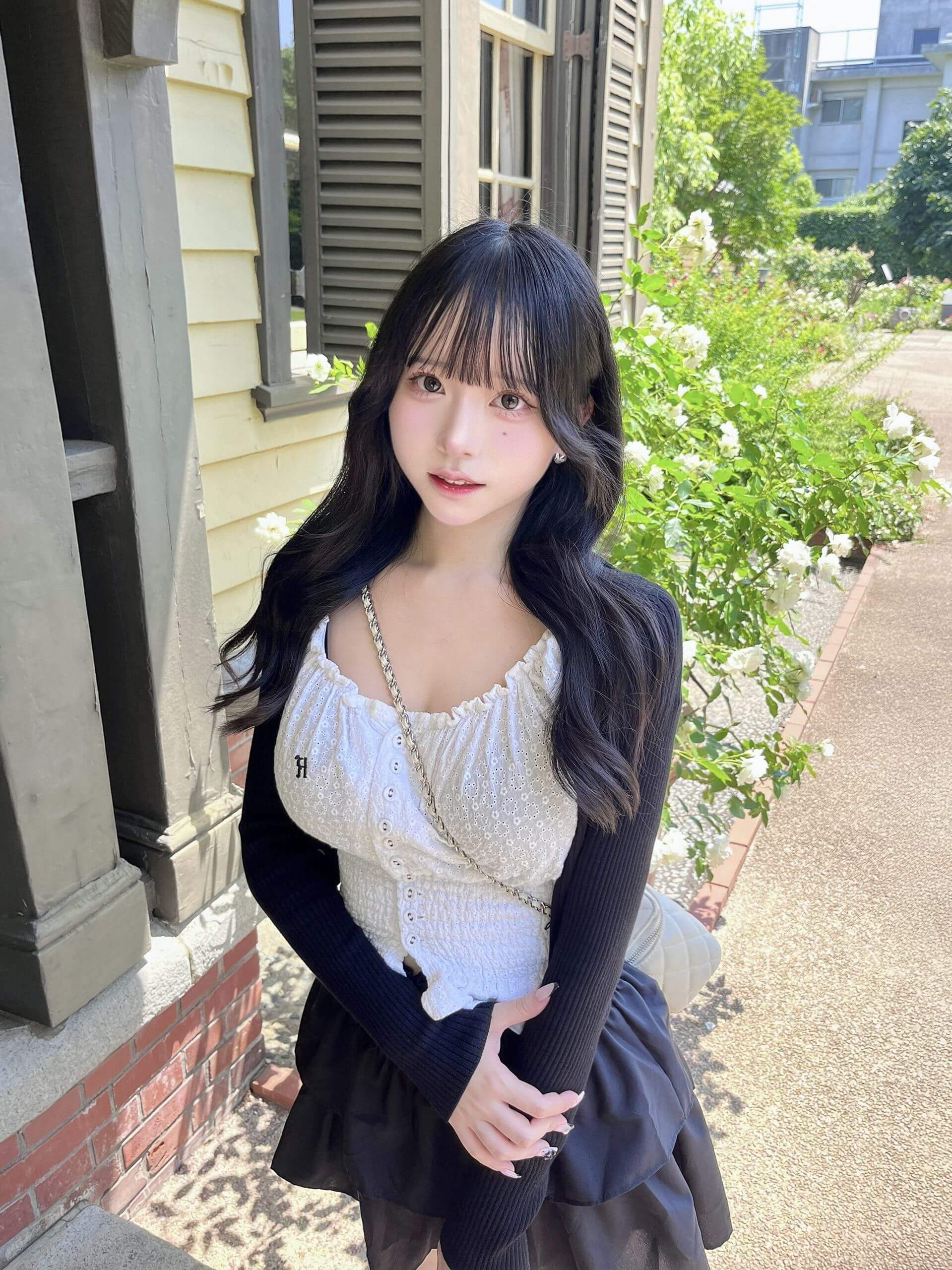 【画像】こういうパイスラする女の子ってどういうつもりなのよ！？